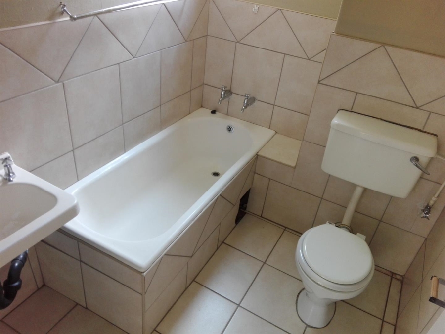 1 Bedroom Property for Sale in Daspoort Gauteng