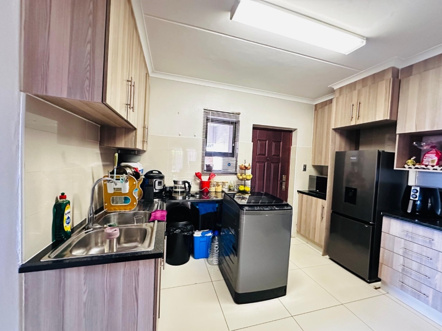 To Let 3 Bedroom Property for Rent in Fairlead Gauteng