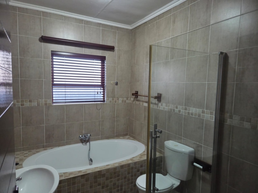 3 Bedroom Property for Sale in Helderwyk Gauteng