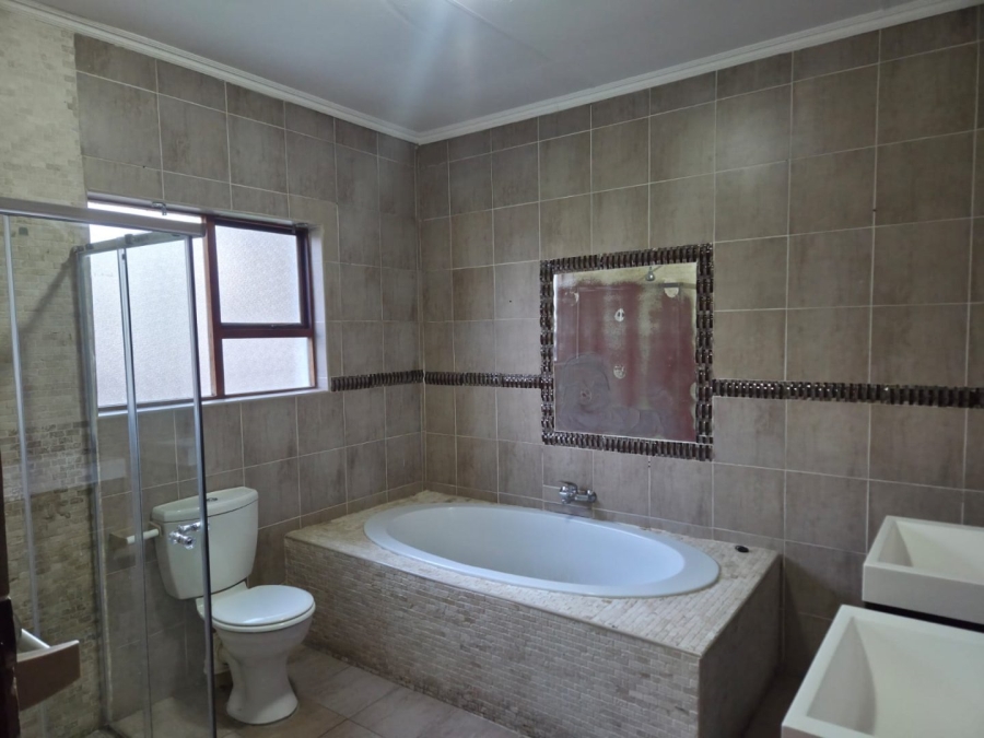 3 Bedroom Property for Sale in Helderwyk Gauteng