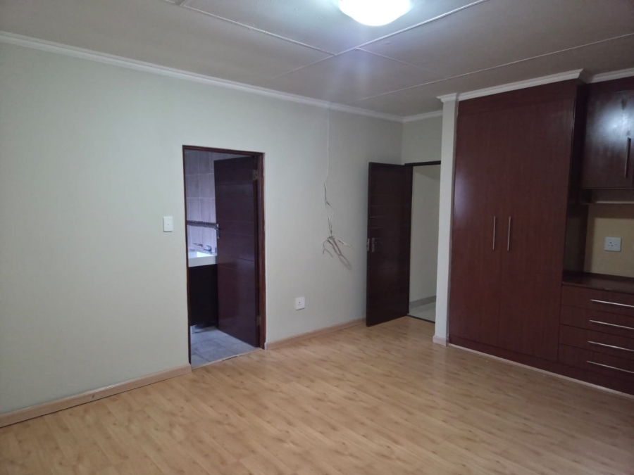 3 Bedroom Property for Sale in Helderwyk Gauteng