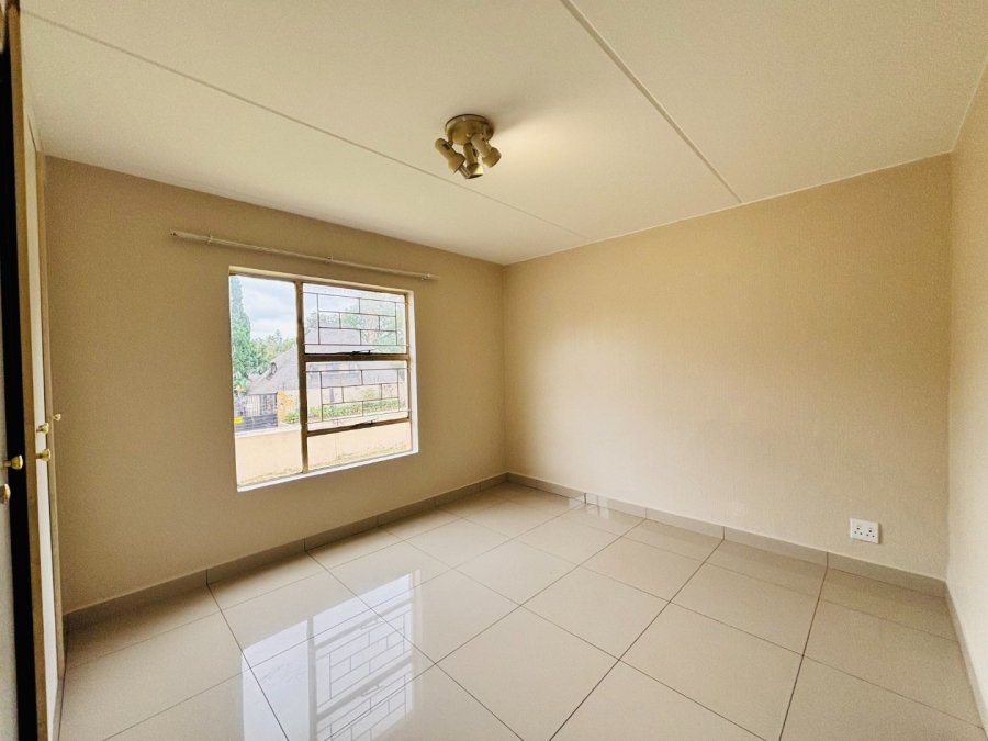3 Bedroom Property for Sale in Vorna Valley Gauteng