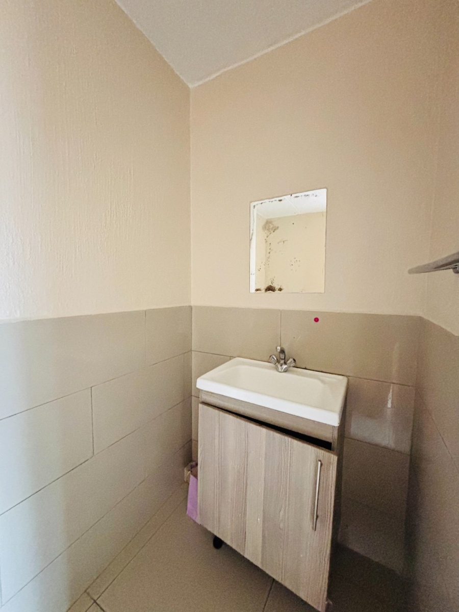 3 Bedroom Property for Sale in Vorna Valley Gauteng