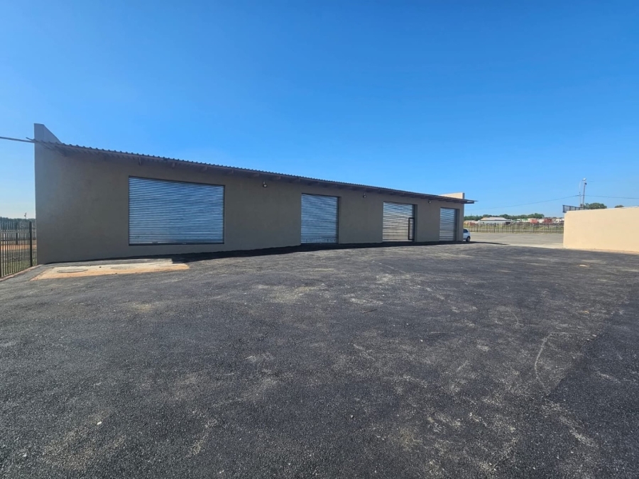 To Let Commercial Property for Rent in Bredell Gauteng