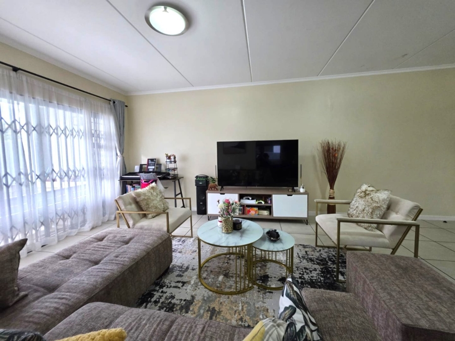 3 Bedroom Property for Sale in Longmeadow Gauteng