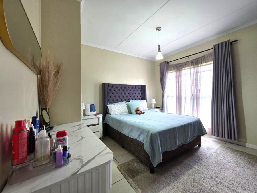 3 Bedroom Property for Sale in Longmeadow Gauteng