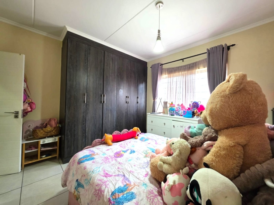 3 Bedroom Property for Sale in Longmeadow Gauteng