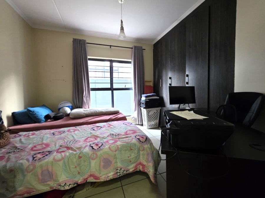 3 Bedroom Property for Sale in Longmeadow Gauteng