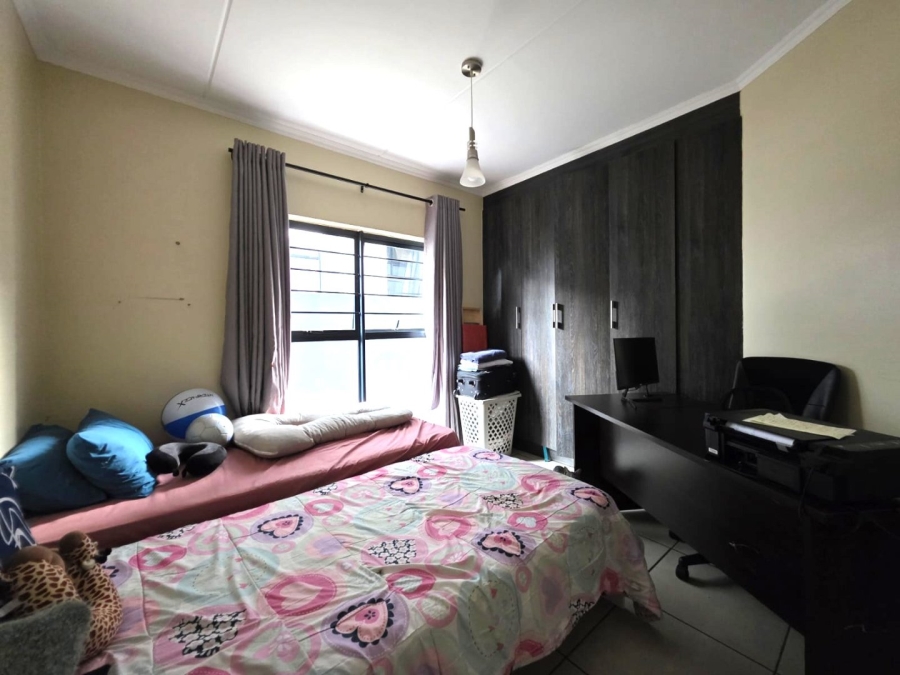 3 Bedroom Property for Sale in Longmeadow Gauteng