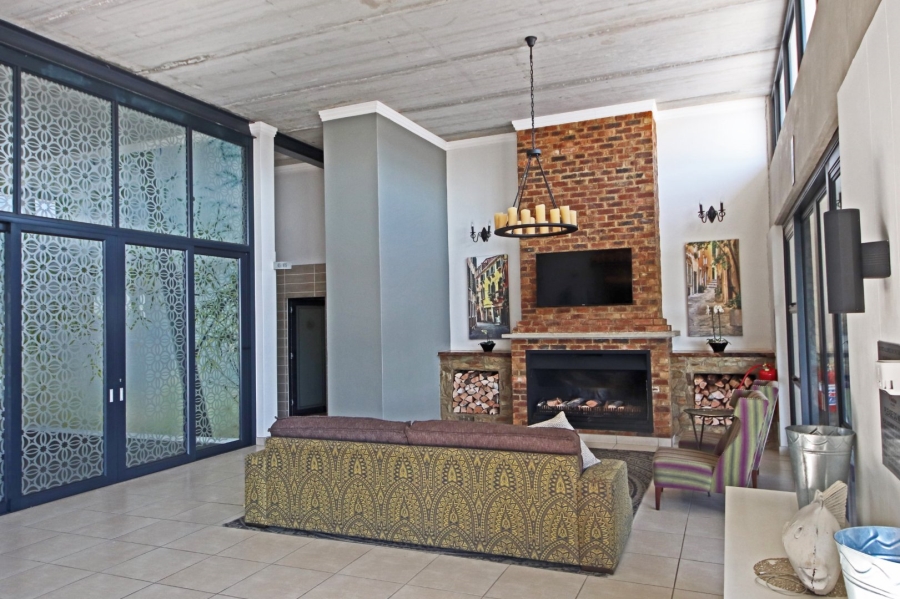 3 Bedroom Property for Sale in Longmeadow Gauteng