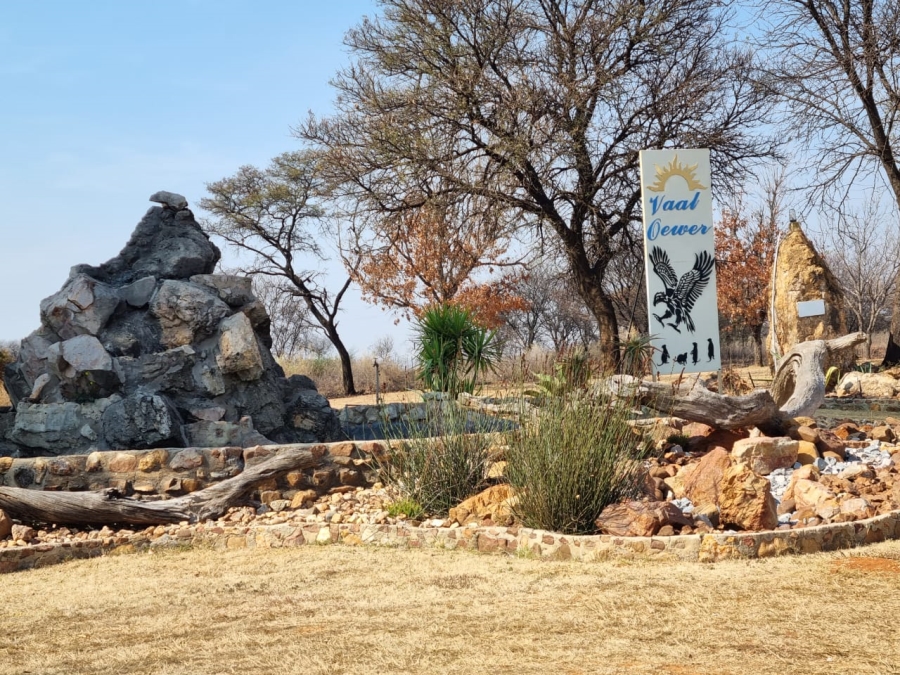 Commercial Property for Sale in Vaaloewer Gauteng