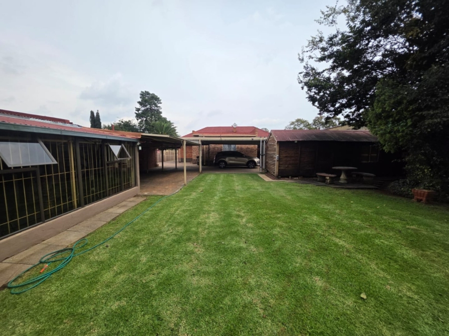 4 Bedroom Property for Sale in Selection Park Gauteng