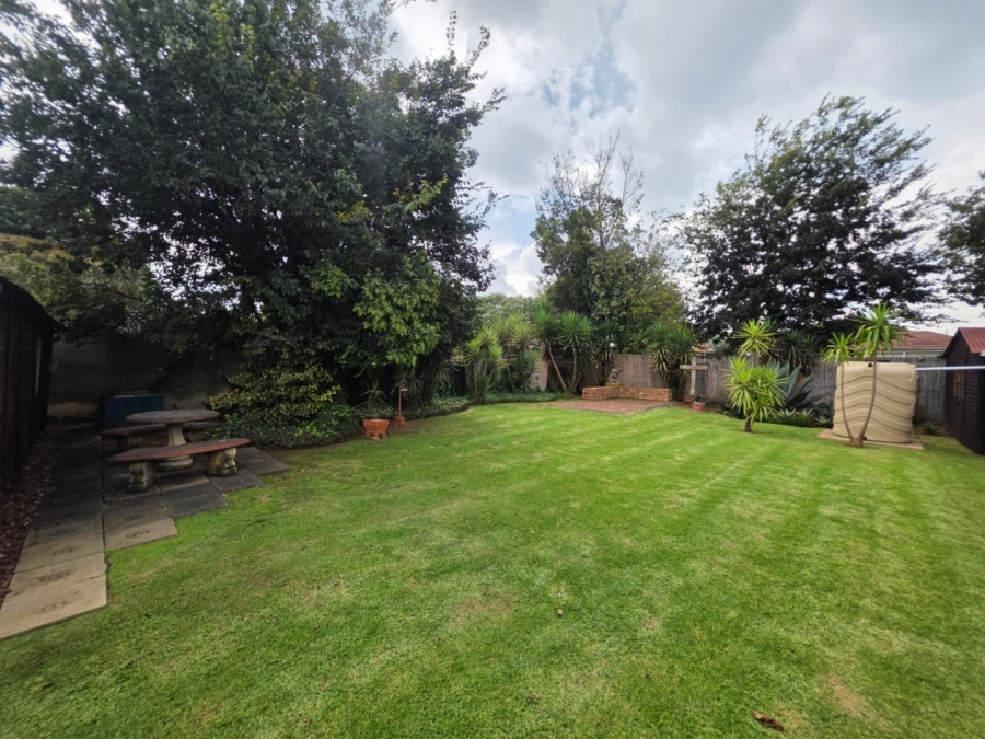 4 Bedroom Property for Sale in Selection Park Gauteng