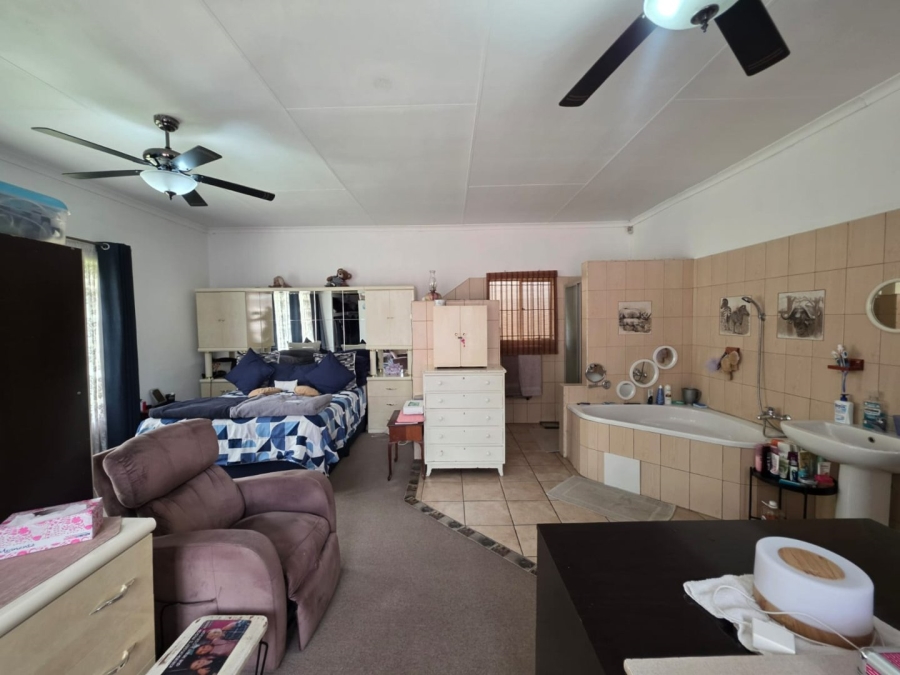 4 Bedroom Property for Sale in Selection Park Gauteng