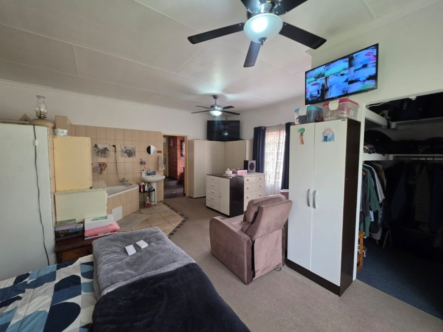 4 Bedroom Property for Sale in Selection Park Gauteng