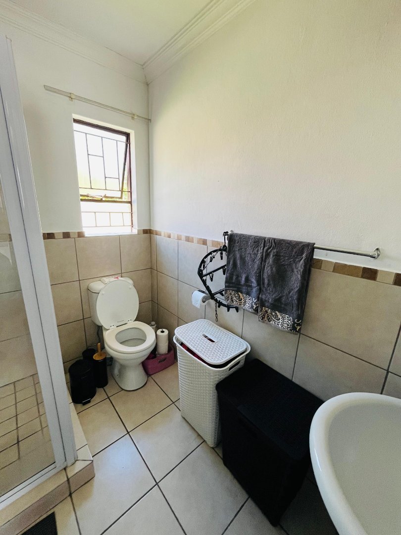 3 Bedroom Property for Sale in Kosmosdal Gauteng