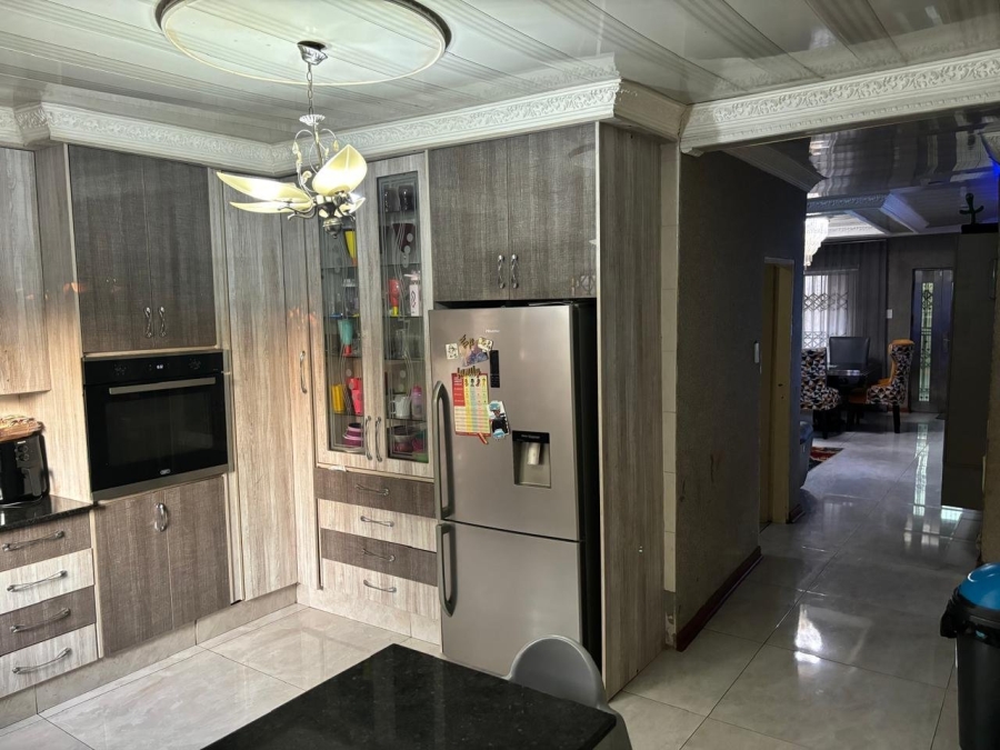 3 Bedroom Property for Sale in Simunye Gauteng