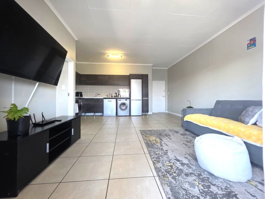 1 Bedroom Property for Sale in Longmeadow Gauteng