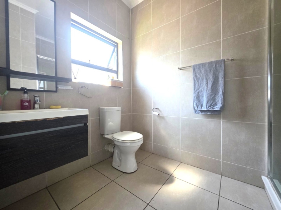 1 Bedroom Property for Sale in Longmeadow Gauteng