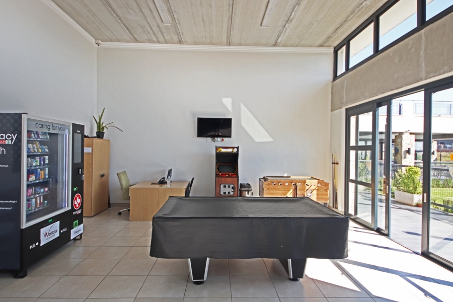 1 Bedroom Property for Sale in Longmeadow Gauteng