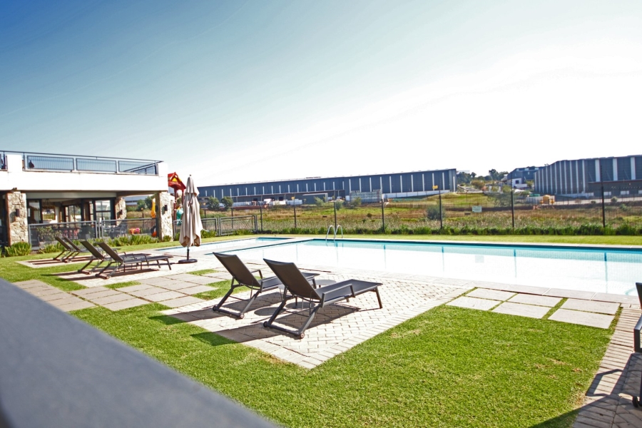 1 Bedroom Property for Sale in Longmeadow Gauteng