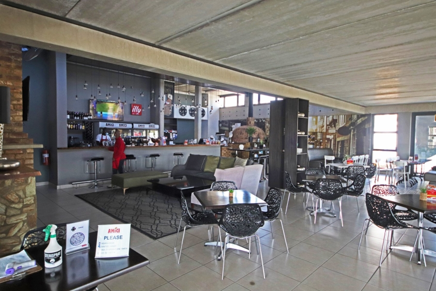 1 Bedroom Property for Sale in Longmeadow Gauteng