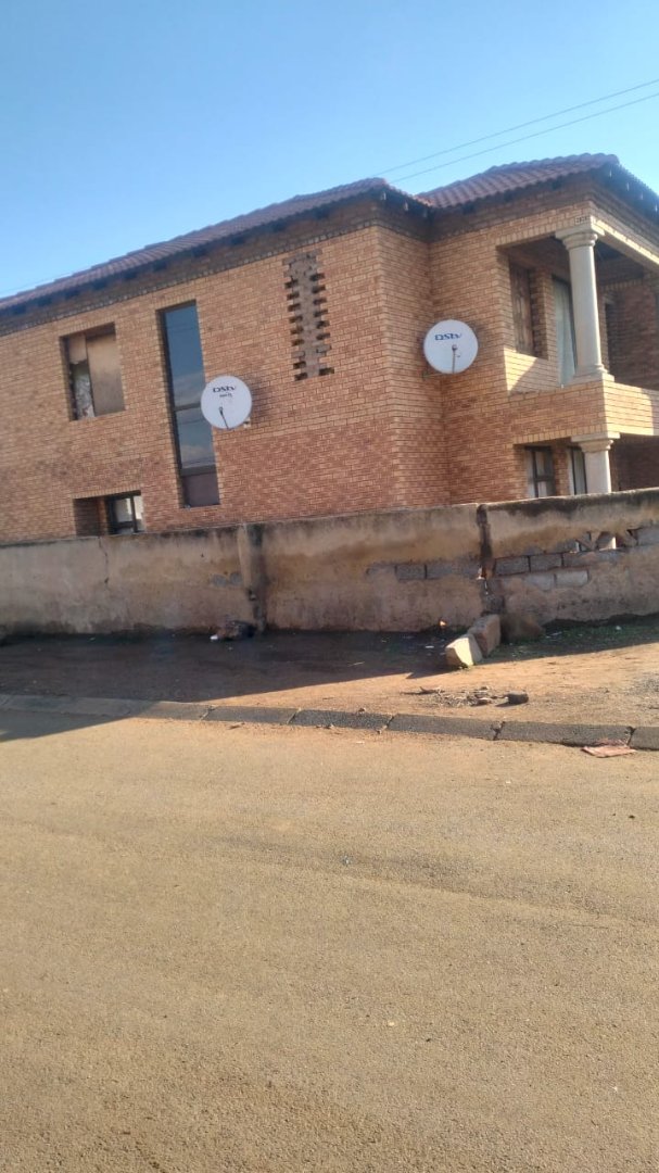 4 Bedroom Property for Sale in Kwenele Gauteng