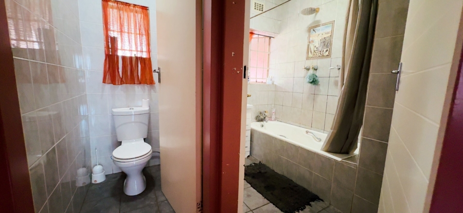 3 Bedroom Property for Sale in Three Rivers Gauteng