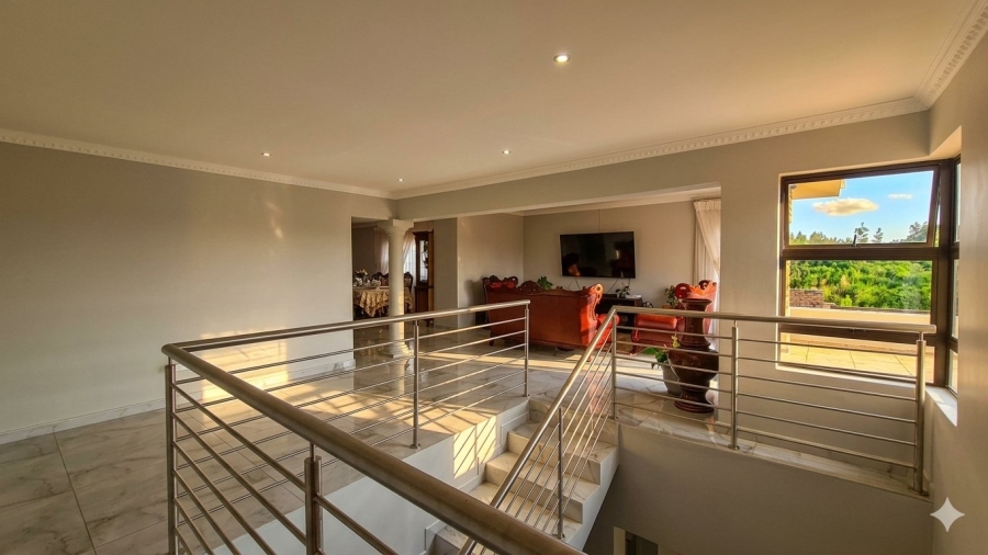 5 Bedroom Property for Sale in Zakariyya Park Gauteng