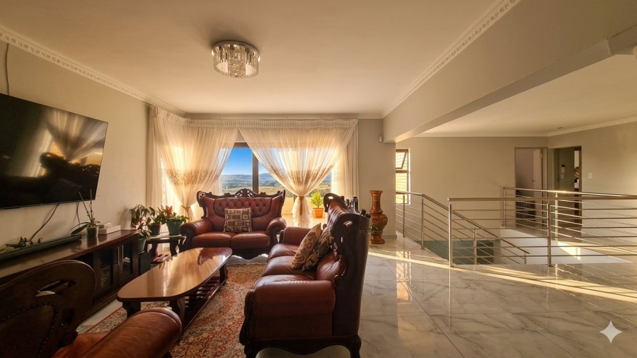 5 Bedroom Property for Sale in Zakariyya Park Gauteng