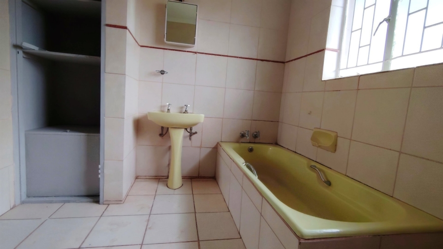 4 Bedroom Property for Sale in Kookrus Gauteng