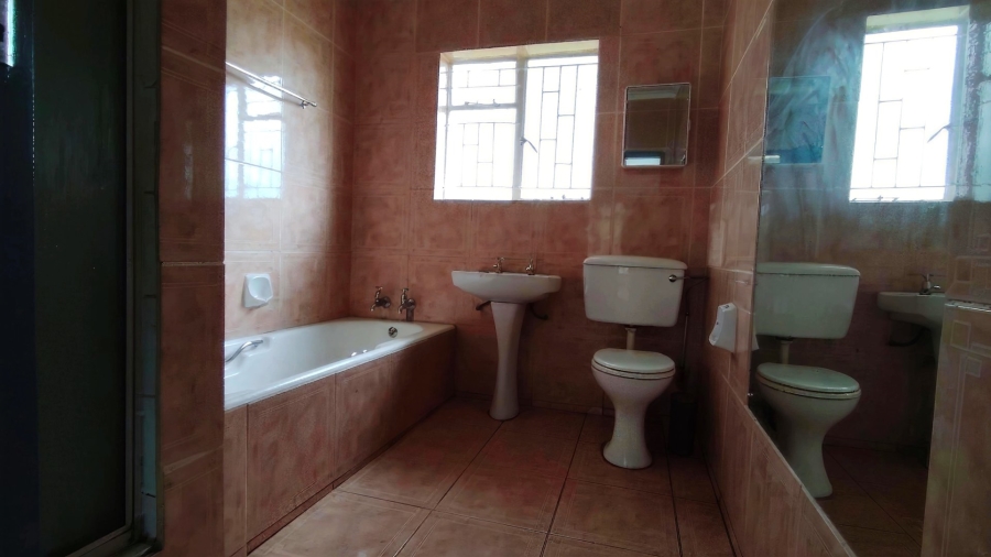 4 Bedroom Property for Sale in Kookrus Gauteng