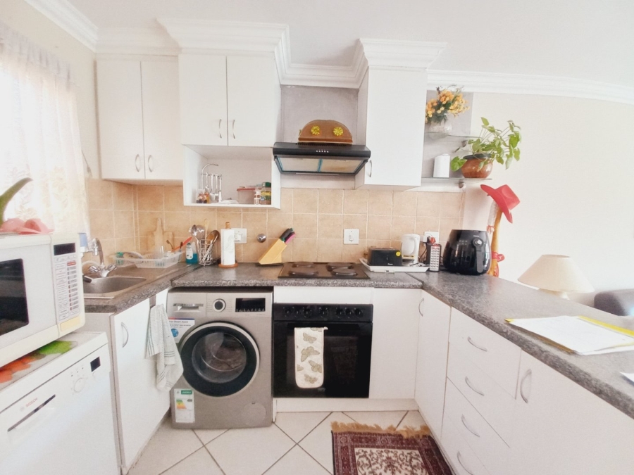2 Bedroom Property for Sale in Illiondale Gauteng