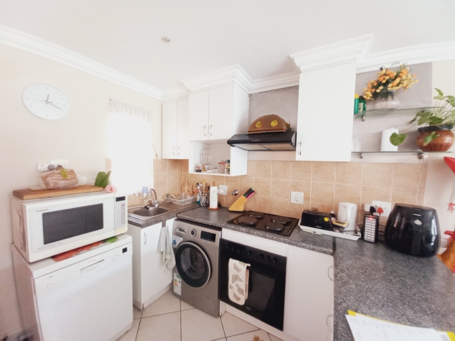 2 Bedroom Property for Sale in Illiondale Gauteng