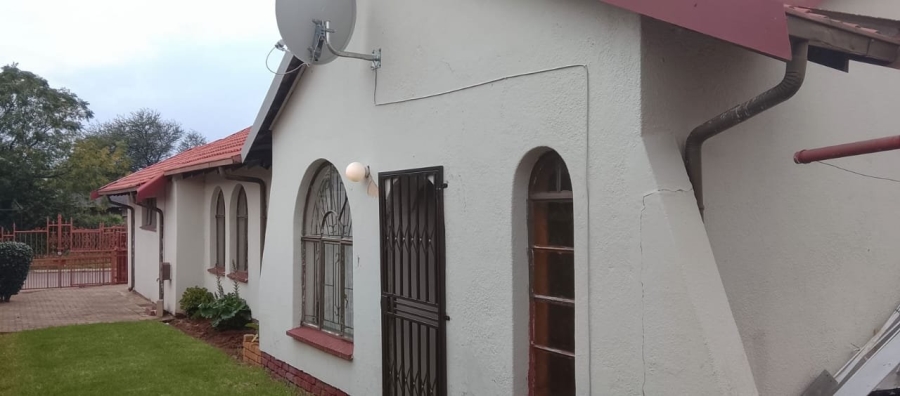 To Let  Bedroom Property for Rent in Kagiso Gauteng