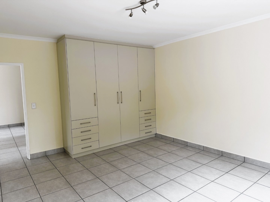 2 Bedroom Property for Sale in Weltevreden Park Gauteng