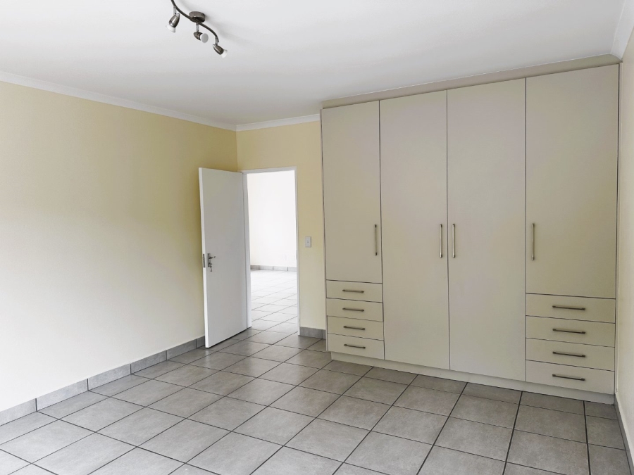 2 Bedroom Property for Sale in Weltevreden Park Gauteng