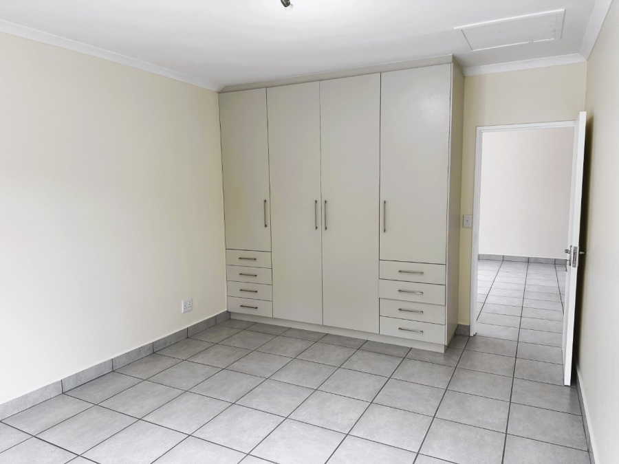 2 Bedroom Property for Sale in Weltevreden Park Gauteng