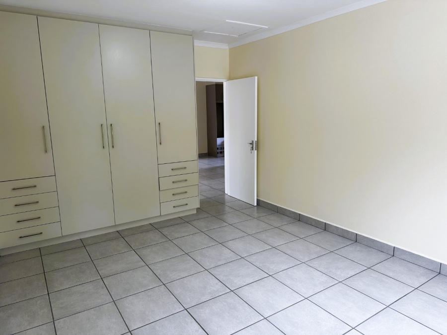 2 Bedroom Property for Sale in Weltevreden Park Gauteng