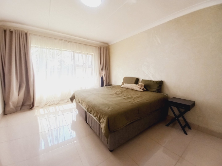 3 Bedroom Property for Sale in Buurendal Gauteng