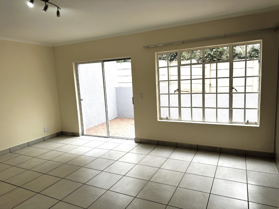 2 Bedroom Property for Sale in Weltevreden Park Gauteng