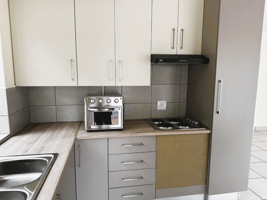 2 Bedroom Property for Sale in Weltevreden Park Gauteng