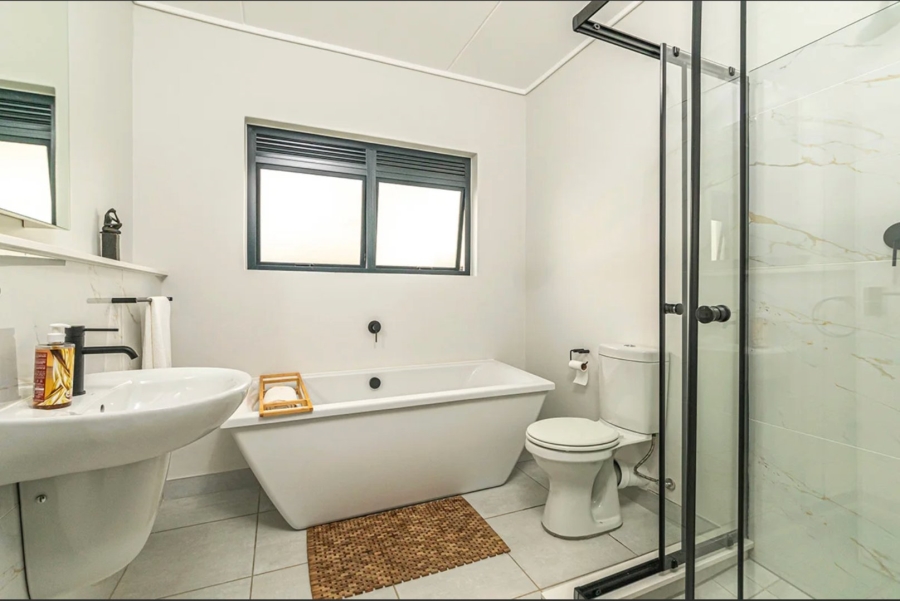 To Let 1 Bedroom Property for Rent in Crowthorne AH Gauteng