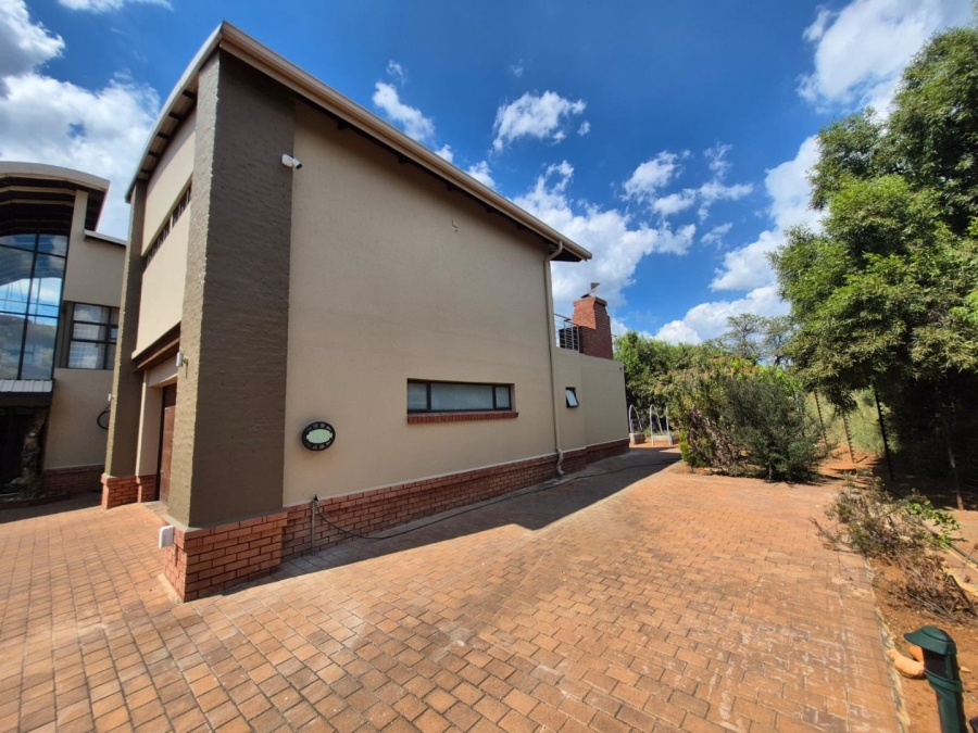 4 Bedroom Property for Sale in Kameelfontein Gauteng
