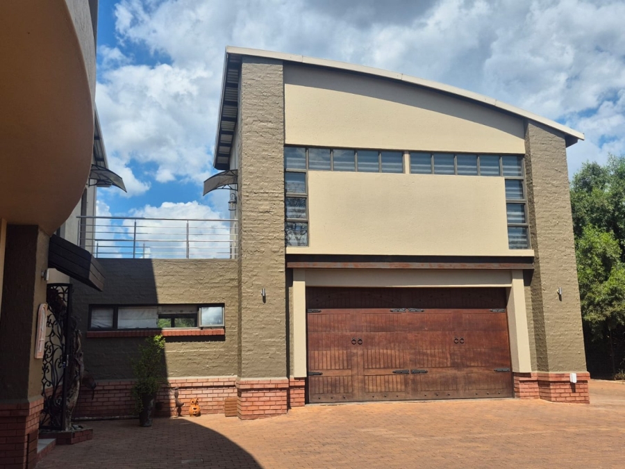 4 Bedroom Property for Sale in Kameelfontein Gauteng