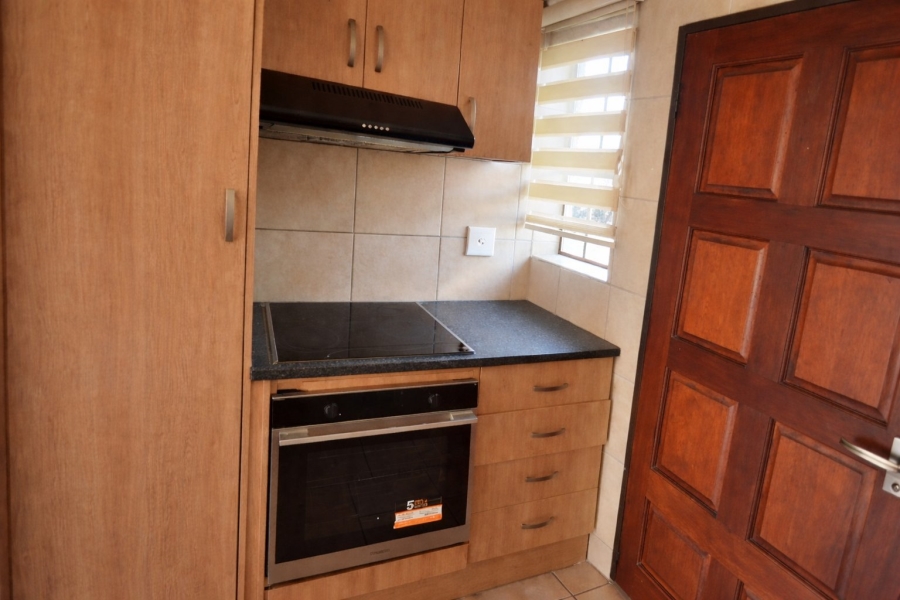 3 Bedroom Property for Sale in Thatchfield Hills Gauteng