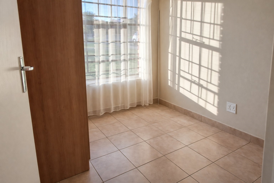 3 Bedroom Property for Sale in Thatchfield Hills Gauteng