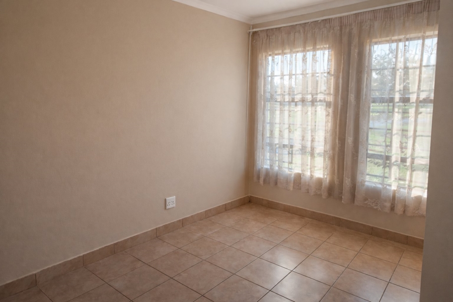 3 Bedroom Property for Sale in Thatchfield Hills Gauteng