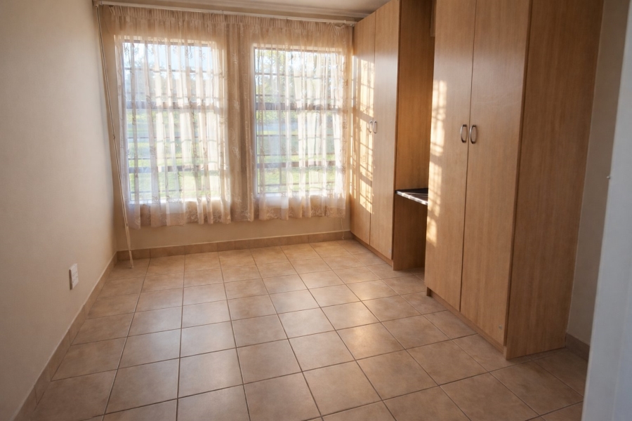 3 Bedroom Property for Sale in Thatchfield Hills Gauteng