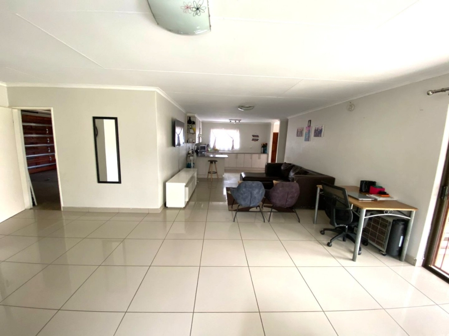 To Let 3 Bedroom Property for Rent in Eldorette Gauteng